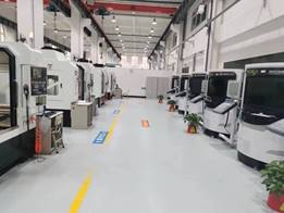 雪地里的建筑中度可信度描述已自动生成 雪地里的建筑中度可信度描述已自动生成